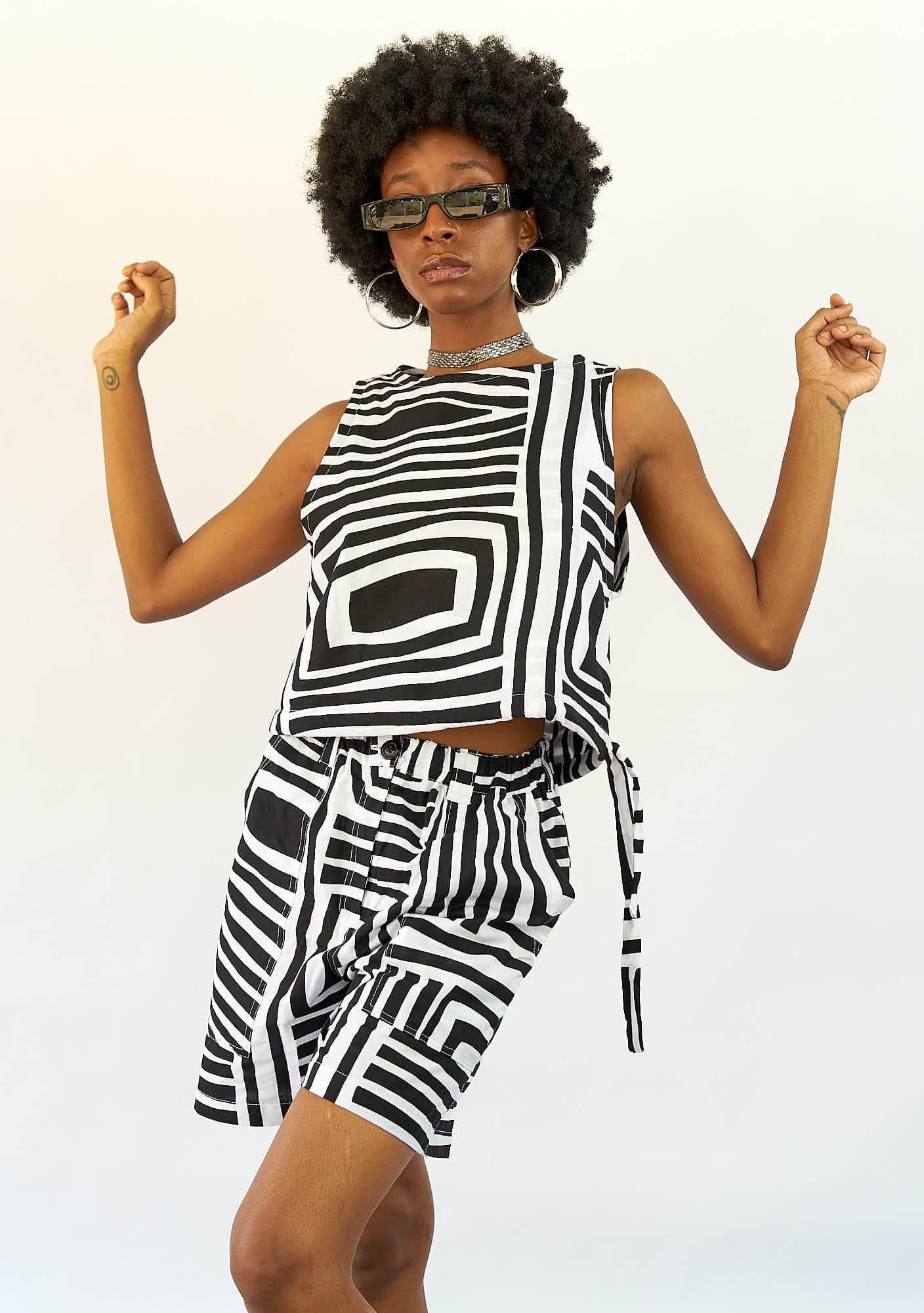 YEVU Women - Top Crop Top - Monochrome