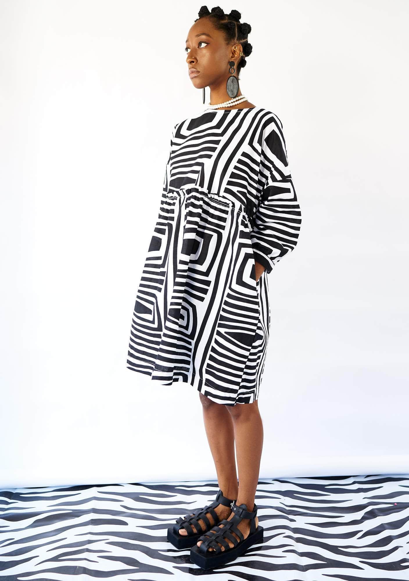 Black and 2024 white smock dress