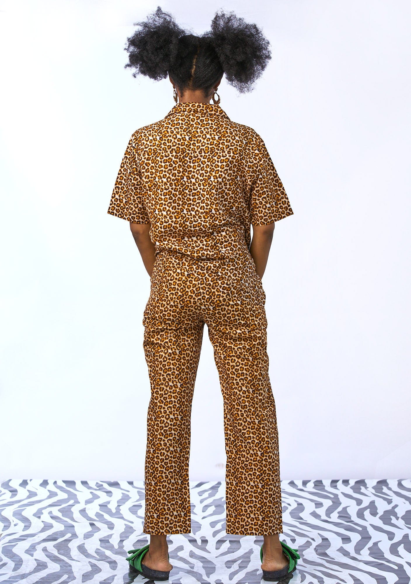 YEVU VIP Women - Top Short Sleeve Box Shirt - Leopard